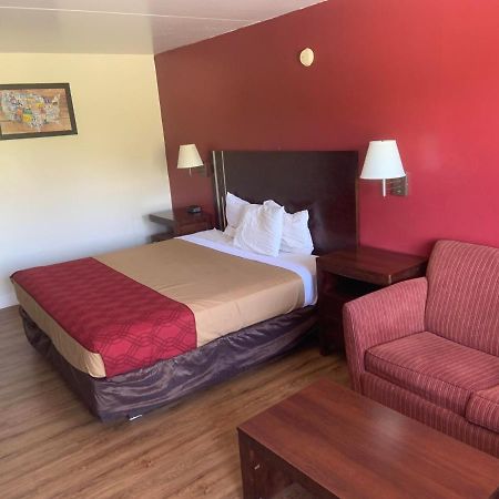 King'S Inn Motel Reading Bagian luar foto