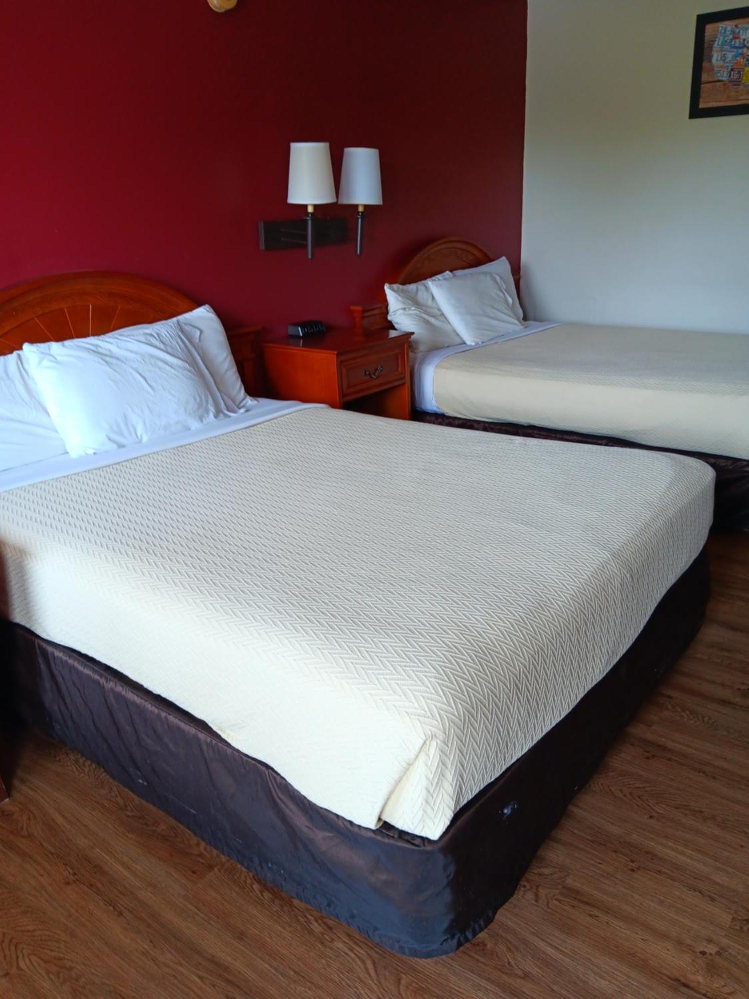 King'S Inn Motel Reading Bagian luar foto