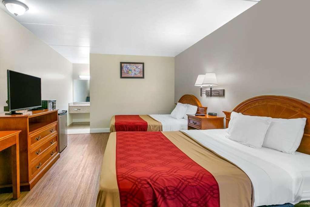 King'S Inn Motel Reading Bagian luar foto